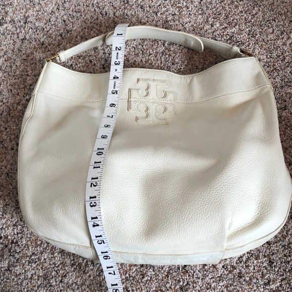 Tory Burch Handbags - Tory Burch stone pebbled leather bag